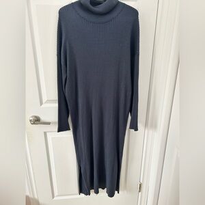 Elegant Black Ribbed Knit Dress